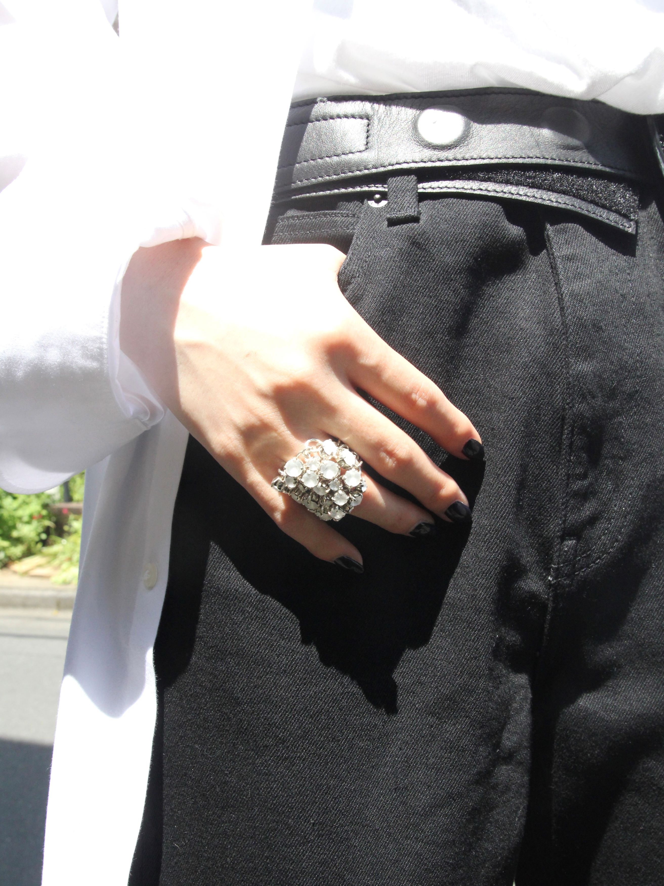 SERGE THORAVAL】Maille ‐編み目‐｜H.P.FRANCE公式サイト